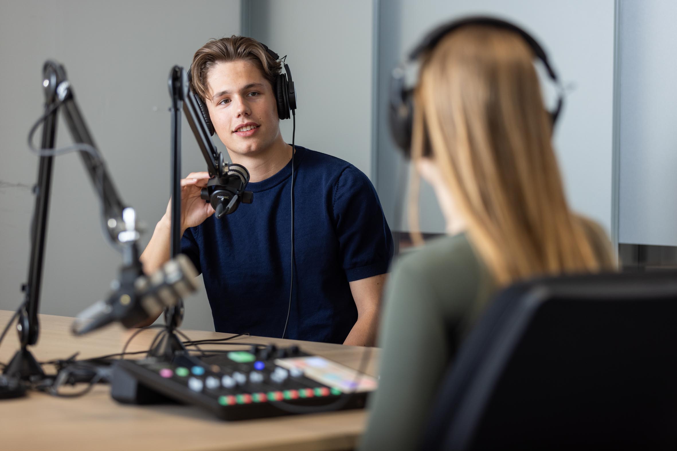 Marketing en sales studenten maken podcast Tijmen Lotus Exp. date 0.jpg